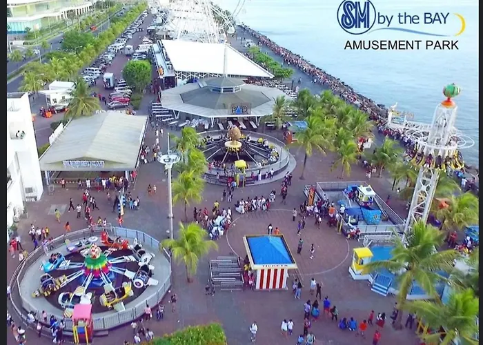 Shore Residences Walking Distance To Mall Of And Near Airport *