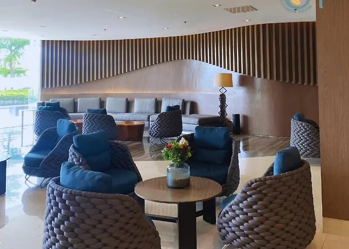 Shore Residences Walking Distance To Mall Of And Near Airport
